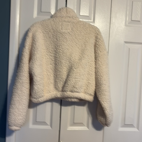 Hollister Women's Cream Sherpa Sweater with zipper size small NWOT - Picture 8 of 8